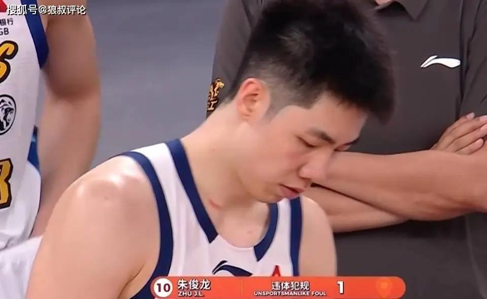 小布破解抢七魔咒背靠背进决赛，王欣瑜被称成柏林500赛最难姑娘