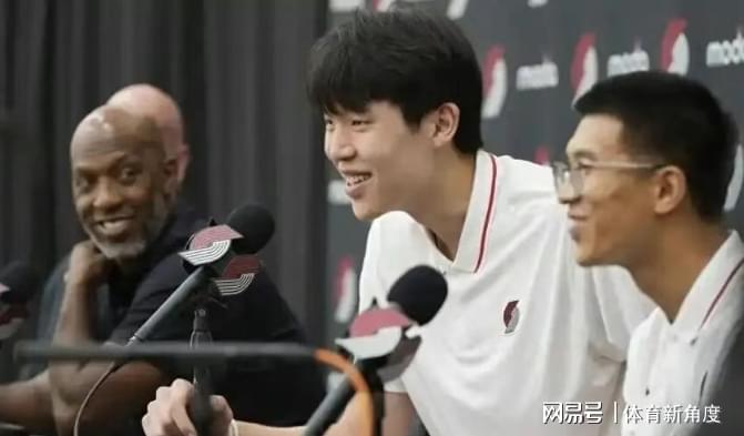 詹姆斯遭遇端午节困惑？评论区上演神对话
