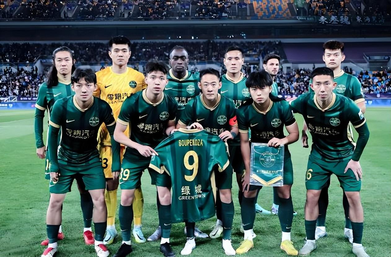 低价签3位新援，火箭空间问题迎刃而解？内外双核不惧包夹，传射技能升级